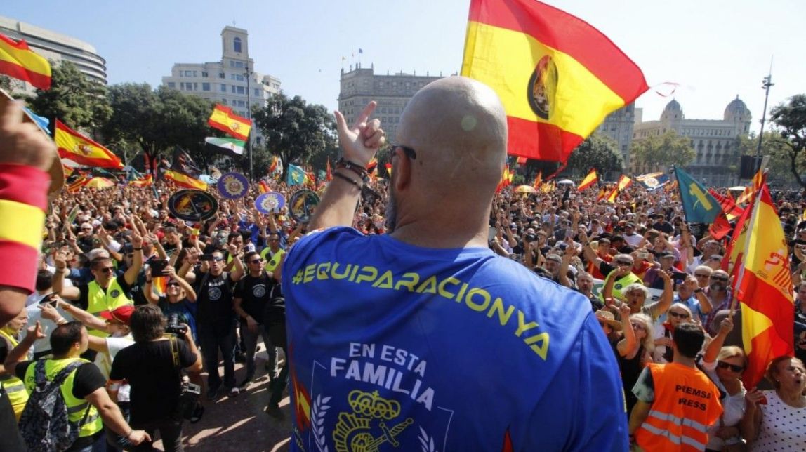 VÍDEOS Els policies espanyols presumeixen a Barcelona de la feina de l'1-O