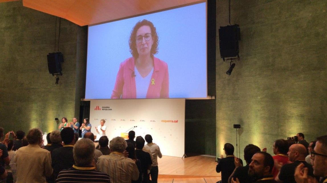 Marta Rovira reapareix en un acte polític i torna a primera fila