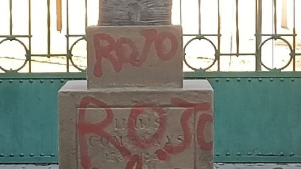 Ataquen amb pintades el monument de Lluís Companys de Lleida