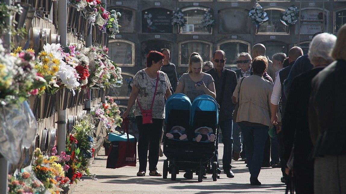 Els cementiris de Barcelona estaran saturats d'aquí a deu anys si no es recuperen sepultures