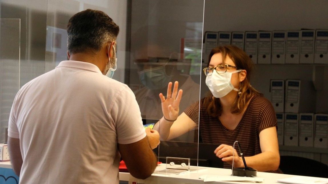 Aturada parcial de l'atenció telemàtica als serveis socials de Barcelona a partir de dijous