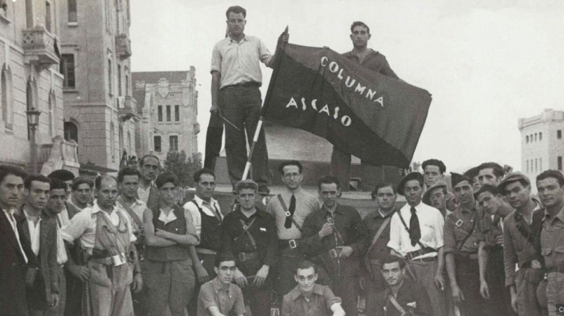 Un poble en defensa de la República 
