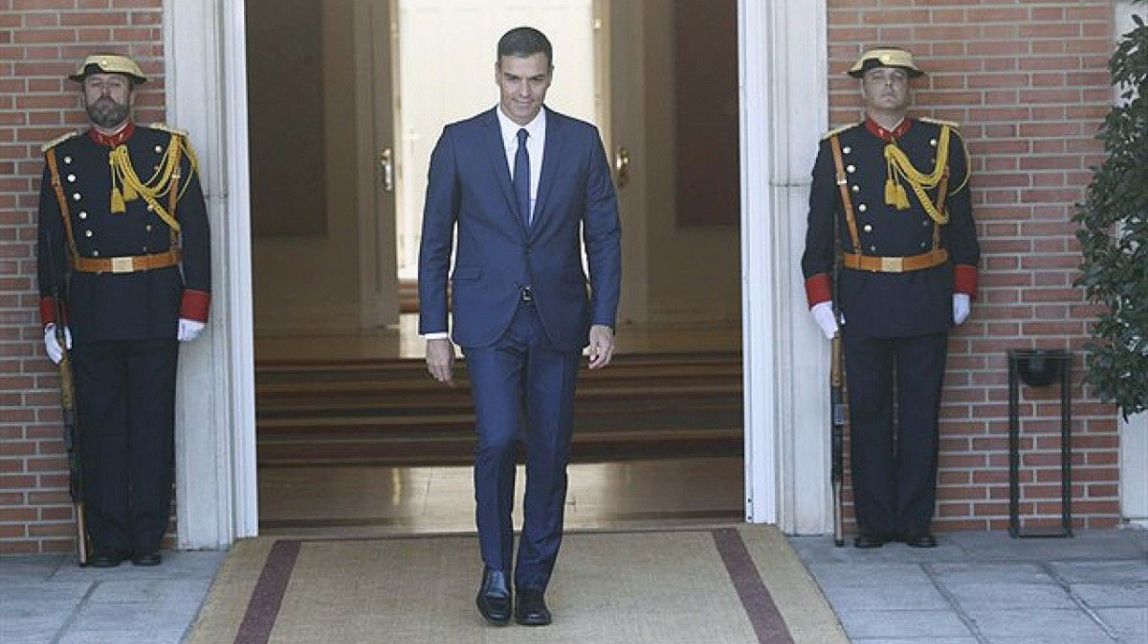 Una tempesta perfecta amenaça d'engolir Sánchez i reactivar el 155