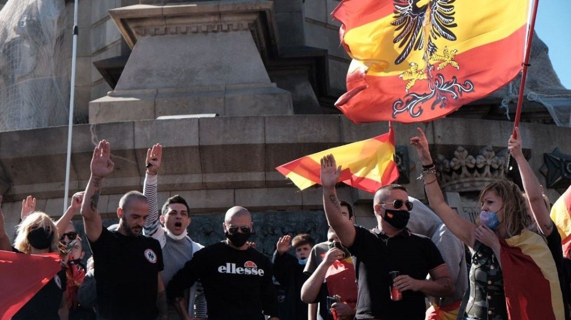 Barcelona denuncia a la Fiscalia l'exhibició de símbols feixistes el 12 d'octubre