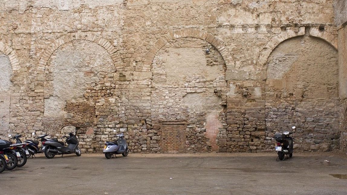 ​Barcelona recupera l'aqüeducte romà de la plaça del Vuit de Març del Gòtic