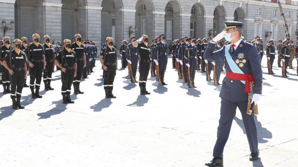 «Visca el rei!» i «govern dimissió!», un 12-O amb pandèmia i crispació