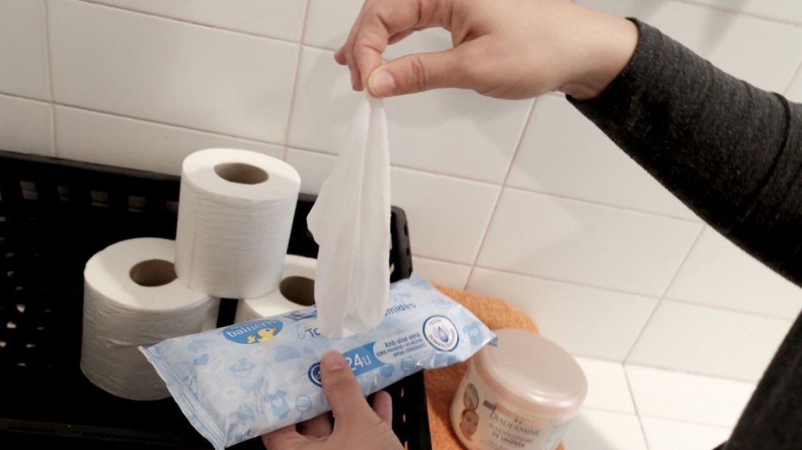 El motiu pel qual no s'han de fer servir tovalloletes humides al lavabo