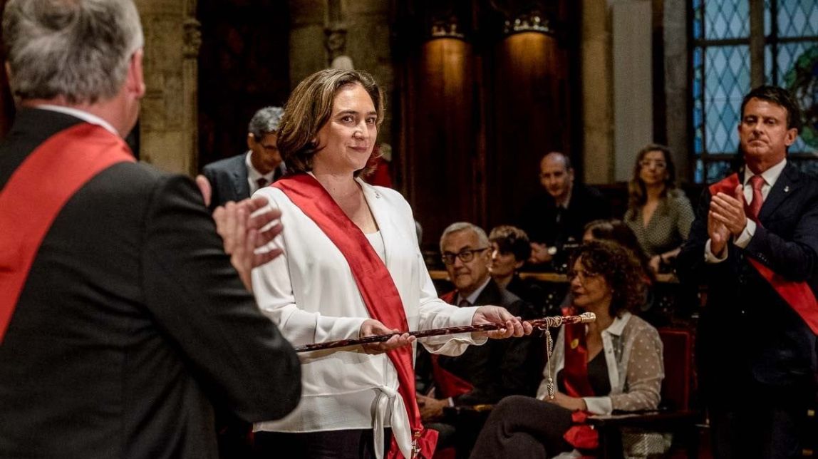 La contradicció de Colau amb les medalles de Joan Carles I i Heribert Barrera