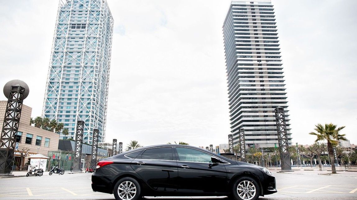 ​Foment recorre la limitació de les llicències d'Uber i Cabify a Barcelona