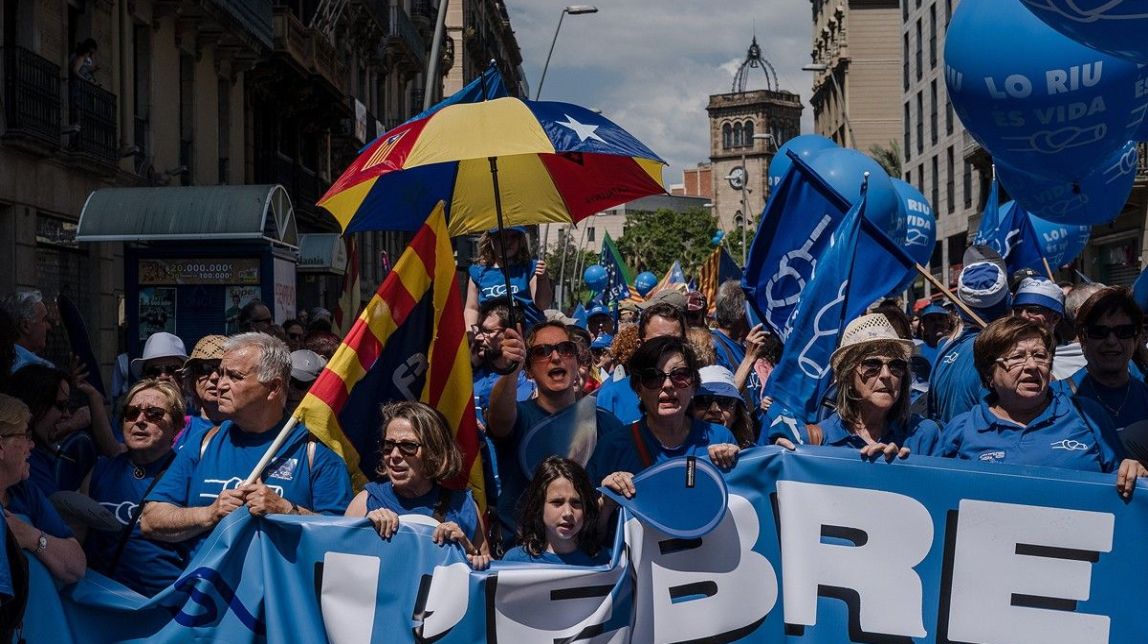 «Riuada» a Barcelona en defensa de l'Ebre