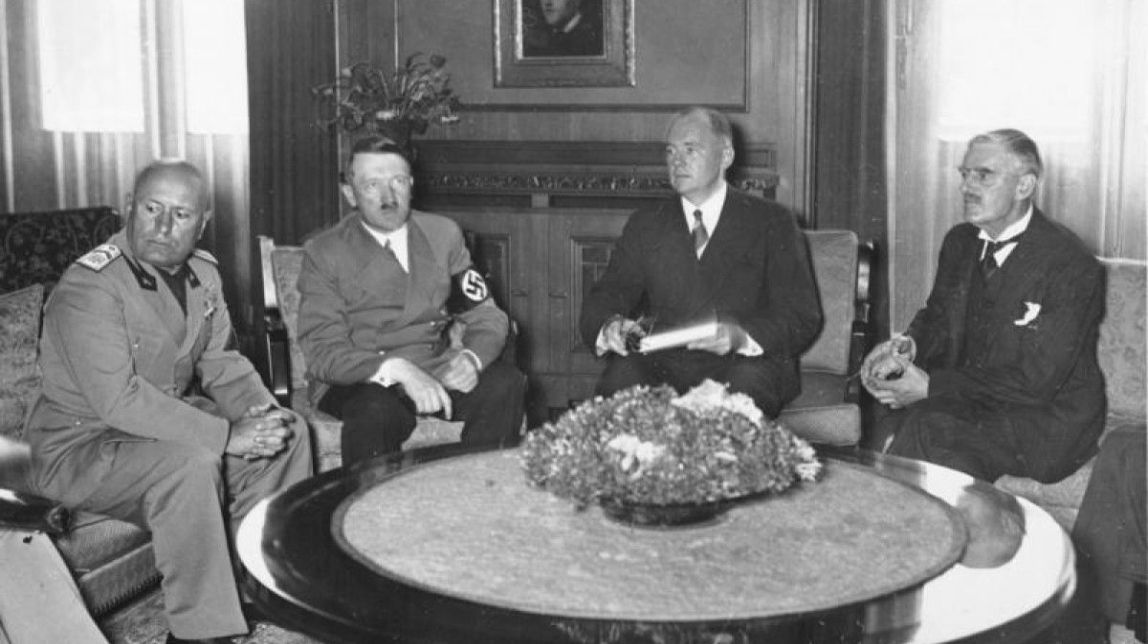 La República es dessagnava a l'Ebre mentre Londres i París es rendien davant Hitler