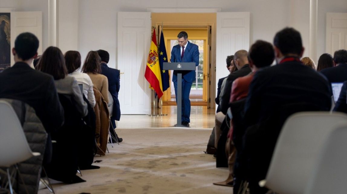 Sánchez assumeix el principi de realitat i posa rumb a l'«extenuació»