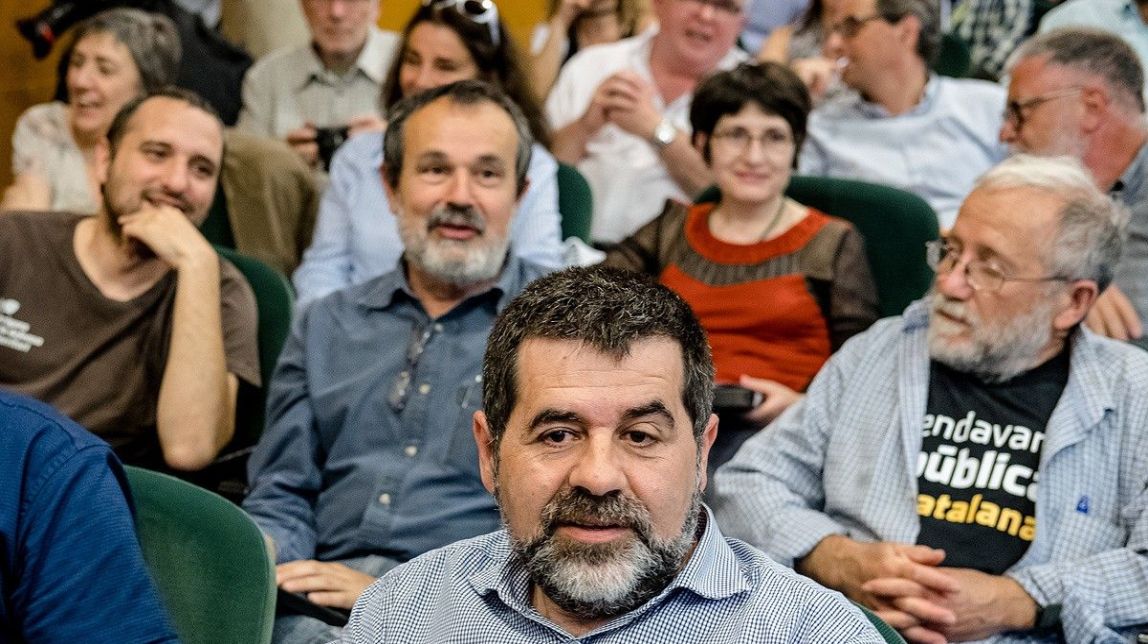 Sànchez, reelegit president de l'ANC després d'una victòria per la mínima