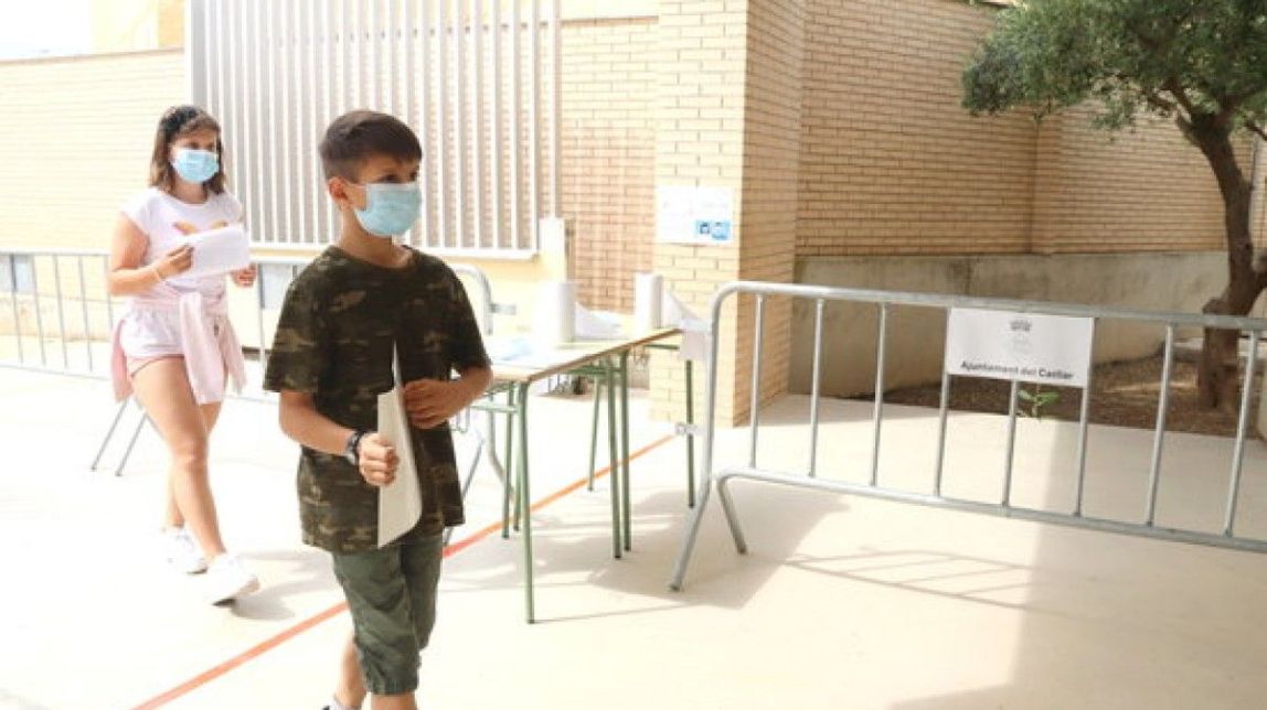 La Generalitat admet ara que la majoria d'alumnes portaran la mascareta a partir dels sis anys