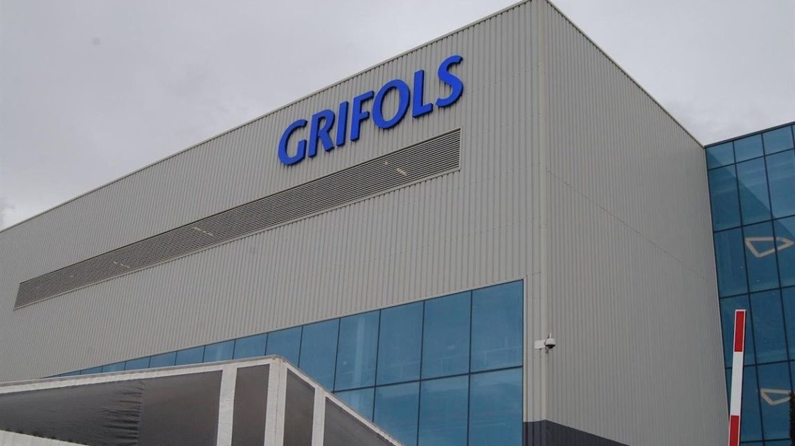 Els EUA autoritzen tractar malalts de la Covid-19 amb el plasma de Grifols