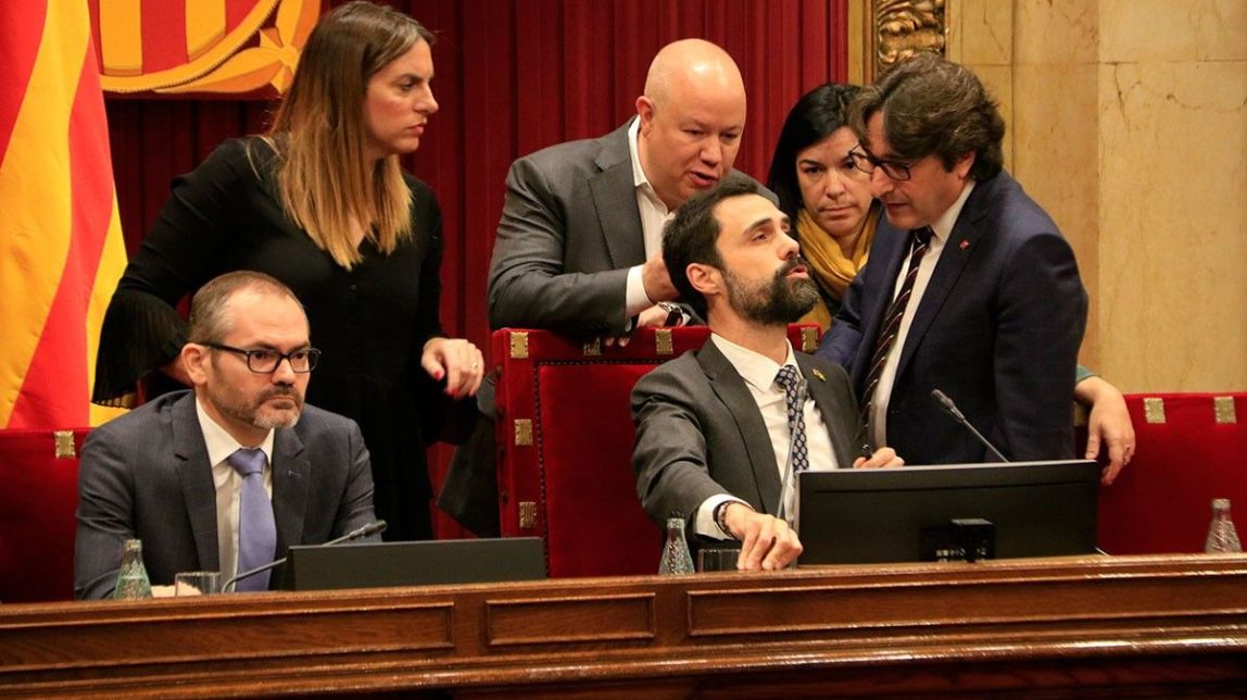 El Parlament mutila els punts més polèmics de la resolució antimonàrquica
