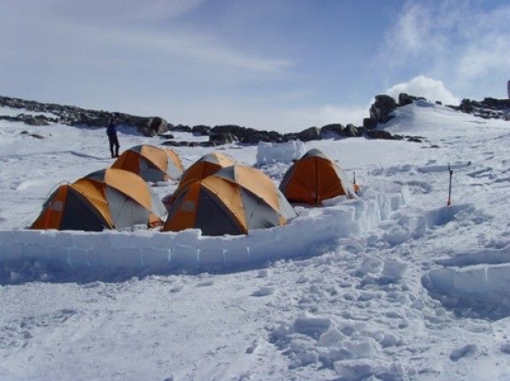 Camp d'alçada al massís Vinson
                                                                             |
                                                                    Albert Bosch - |
                                                                    