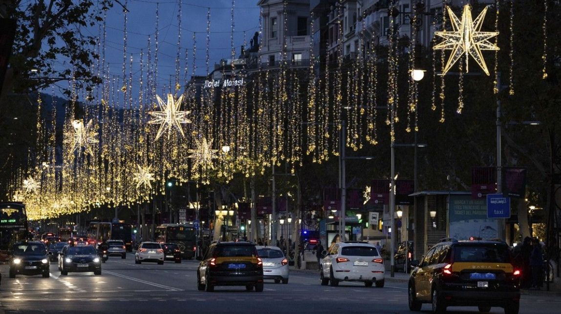 Collboni amplia les hores de llums de Nadal després de les queixes de comerciants del passeig de Gràcia