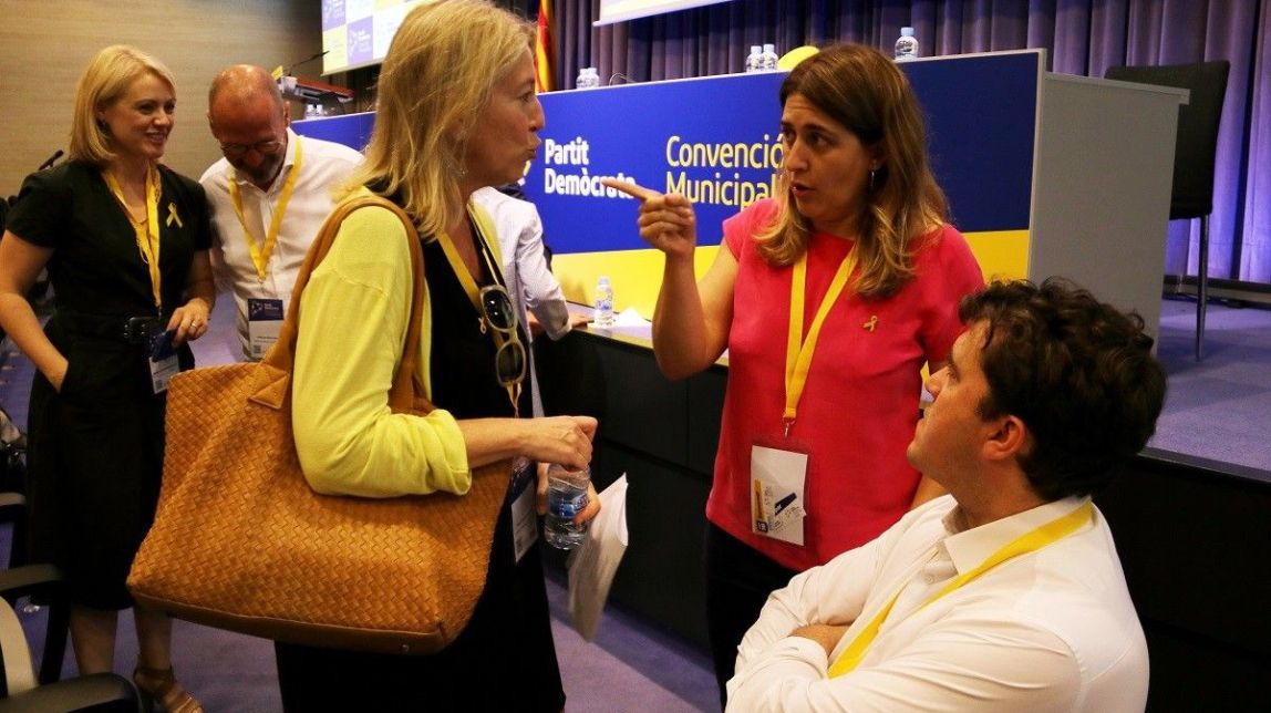 Paraigües de JxCat i flexibilitat al territori: la fórmula del PDECat per a les municipals