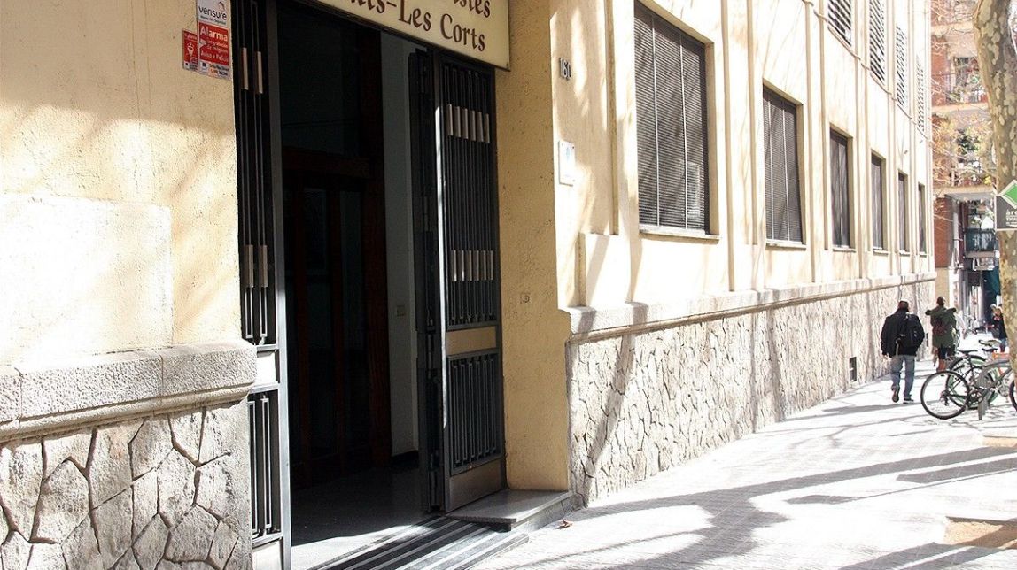 L'Ajuntament de Barcelona estudia personar-se pels abusos a menors als Maristes