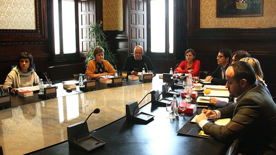 ​La mesa del Parlament decidirà la setmana vinent com es tramita la moció de la CUP sobre el 9-N