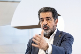 Jordi Robirosa, sense pèls a la llengua sobre el bilingüisme: «És una fal·làcia per parlar només en castellà»