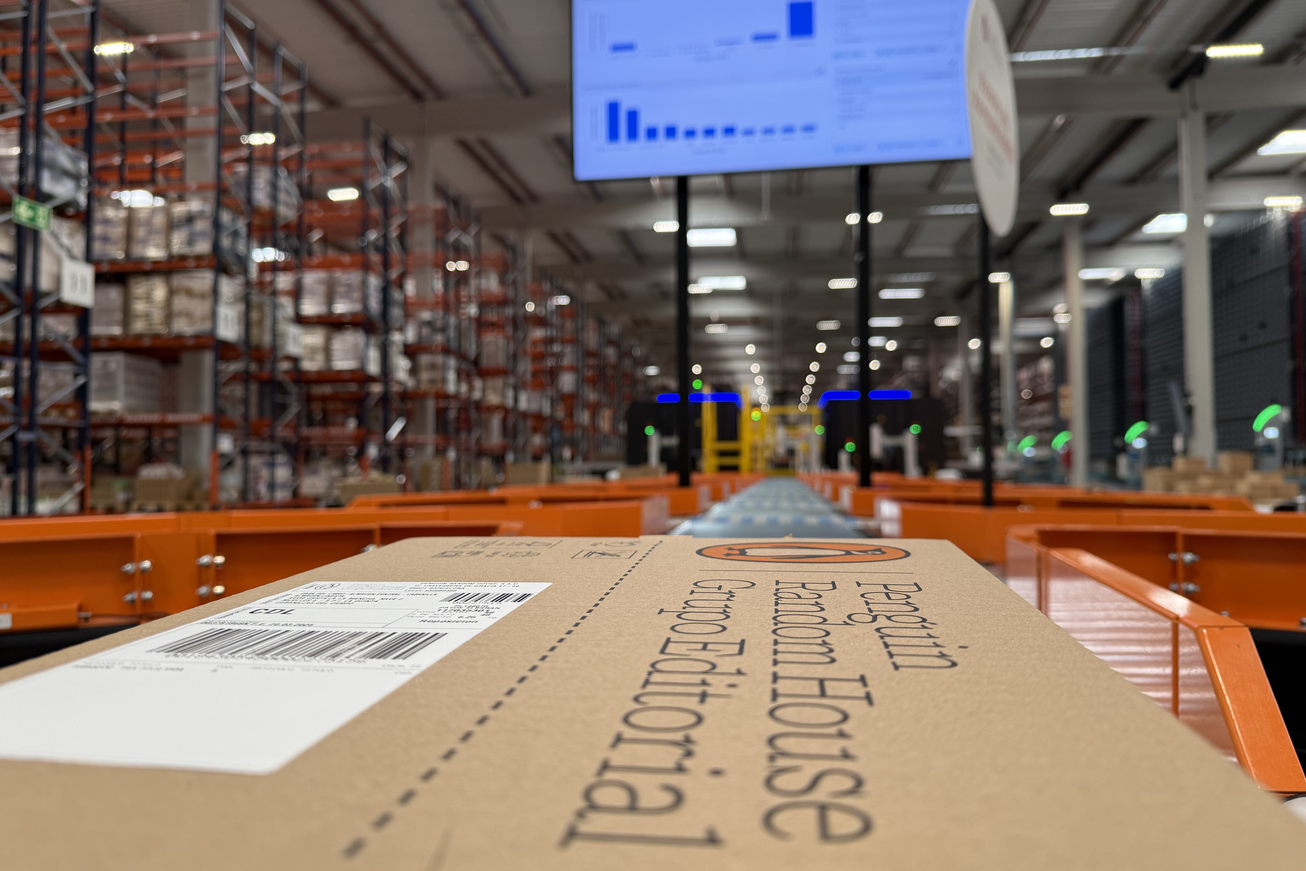 Penguin Random House inaugura el seu nou centre de distribució de Cerdanyola