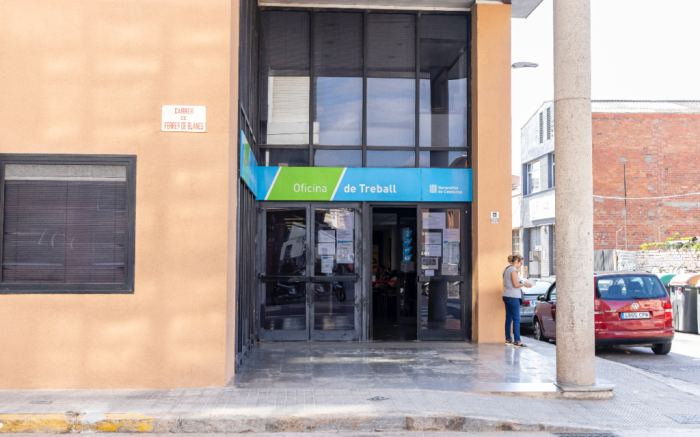 L'atur torna a baixar i marca la xifra més baixa de febrer dels darrers 16 anys
