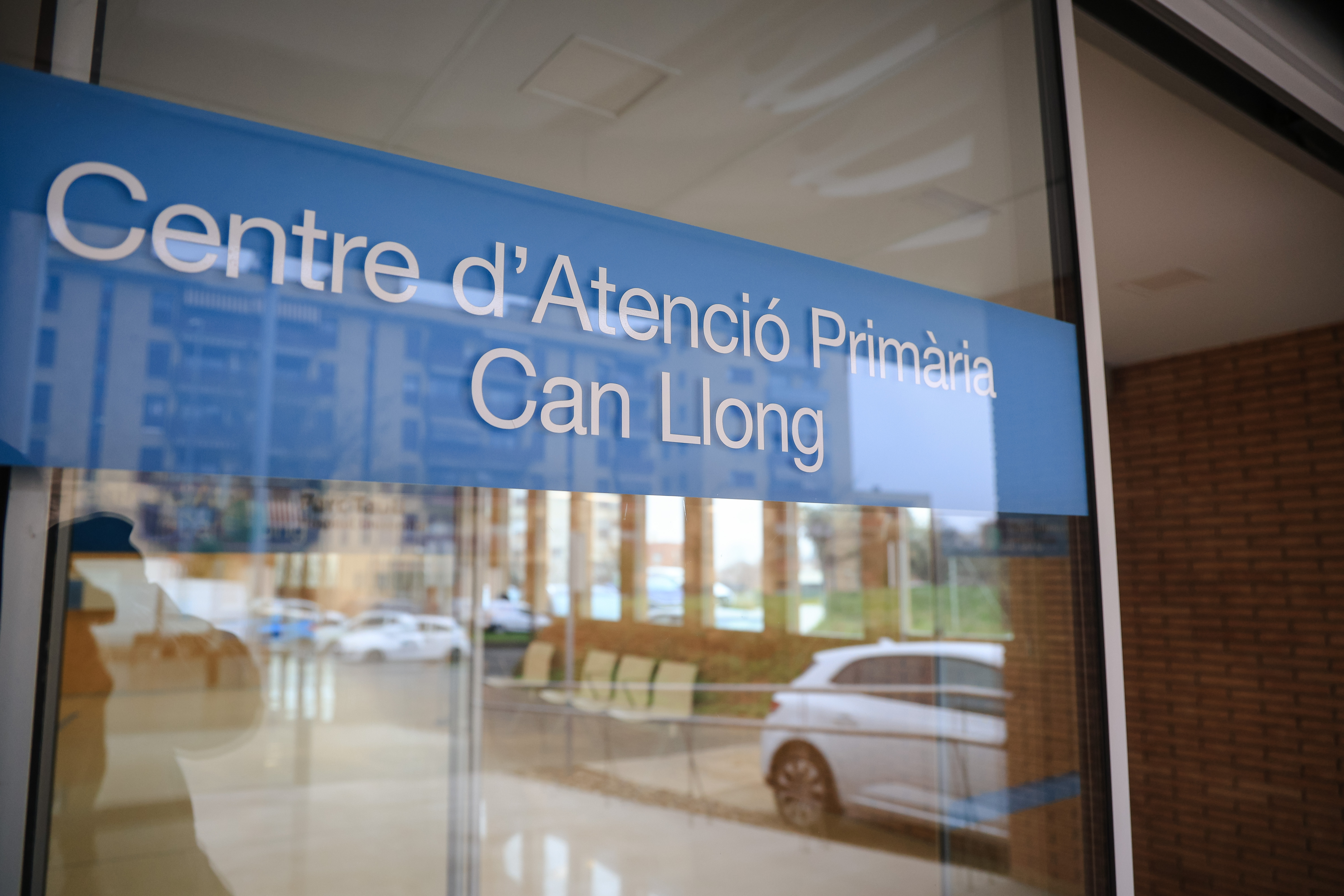 Renoven quatre zones de joc infantil a diversos barris