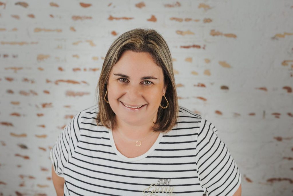 Magda Minguet presenta 'Vermuts i barbuts' a la Llar del Llibre