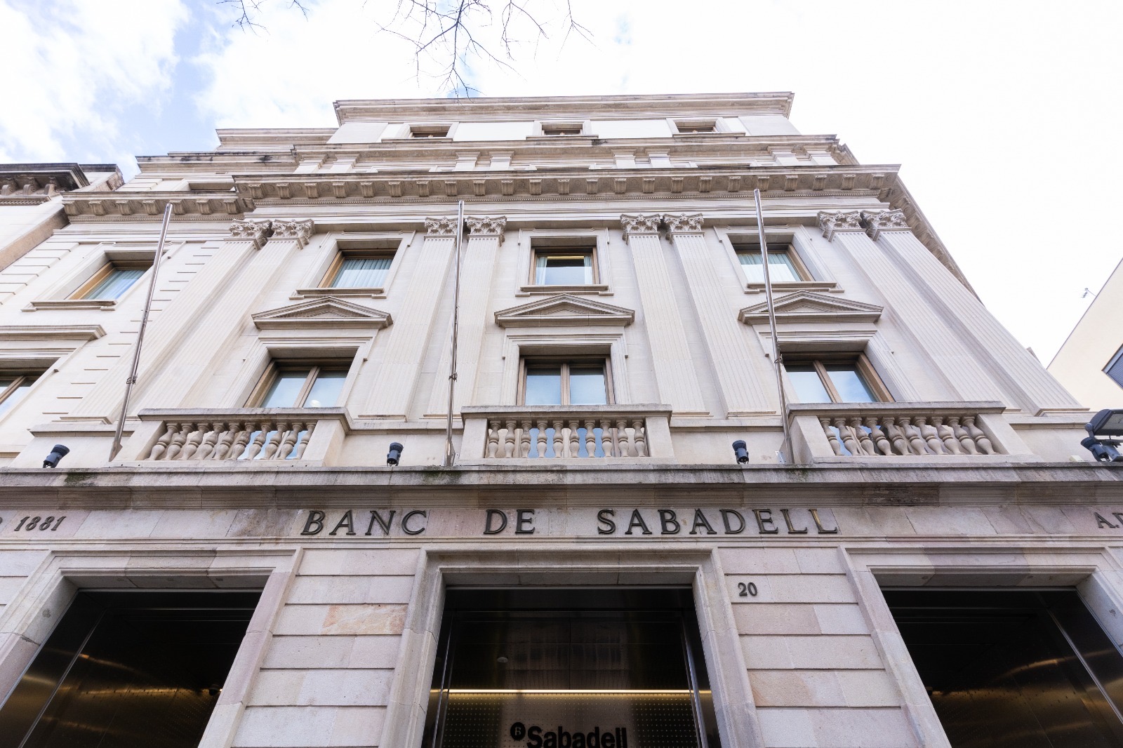 Per què el Banc torna ara la seu històrica a Sabadell?
