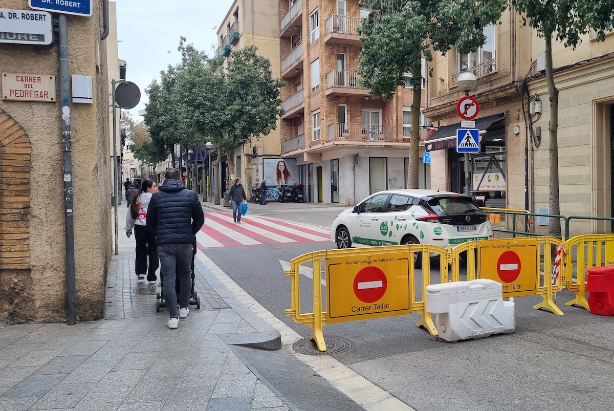 Tall de trànsit al Centre per fer reparacions puntuals del ferm
