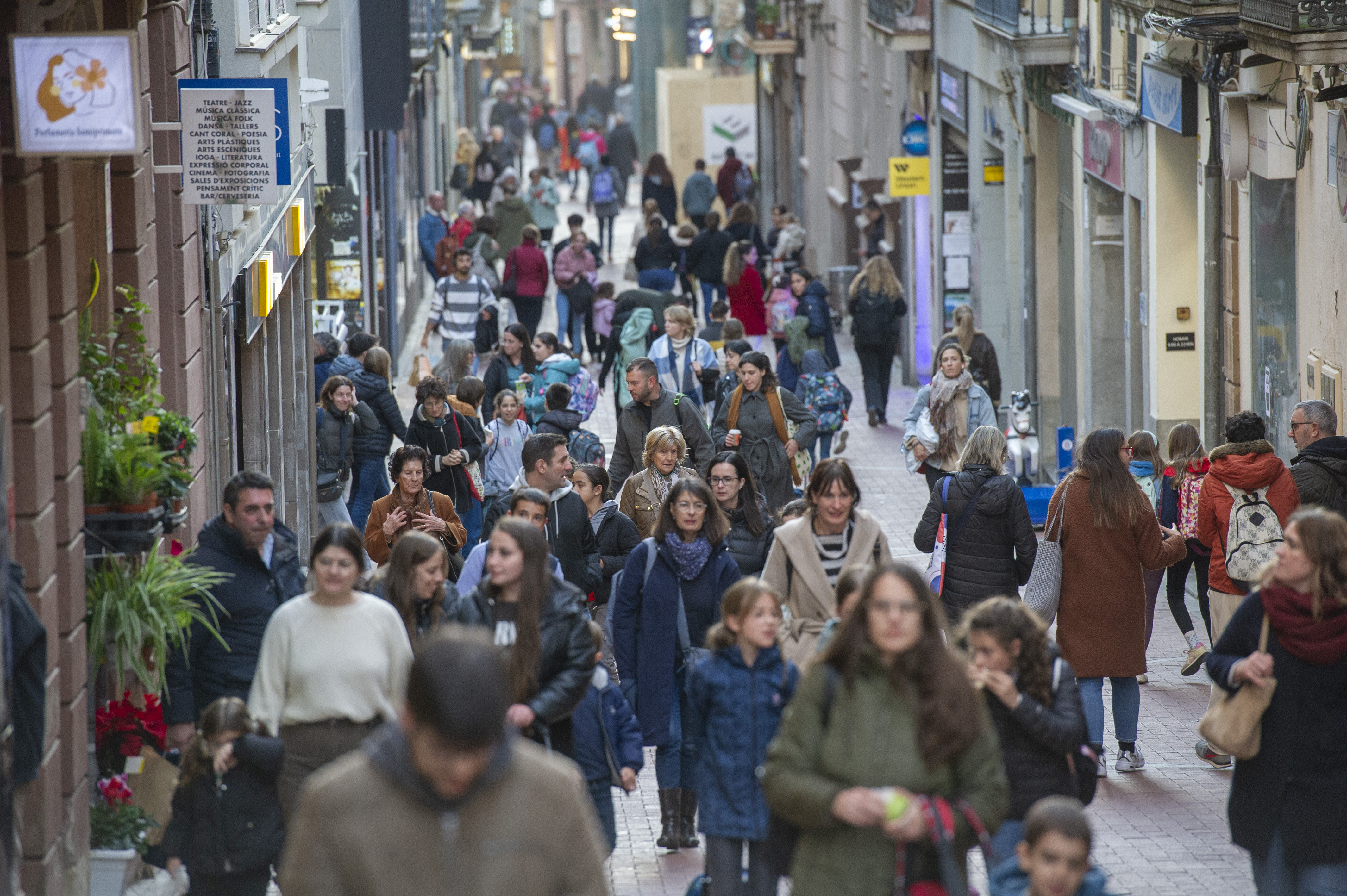 L’INS Santa Eulàlia engega una nova enquesta ciutadana, amb el suport de l’Ajuntament