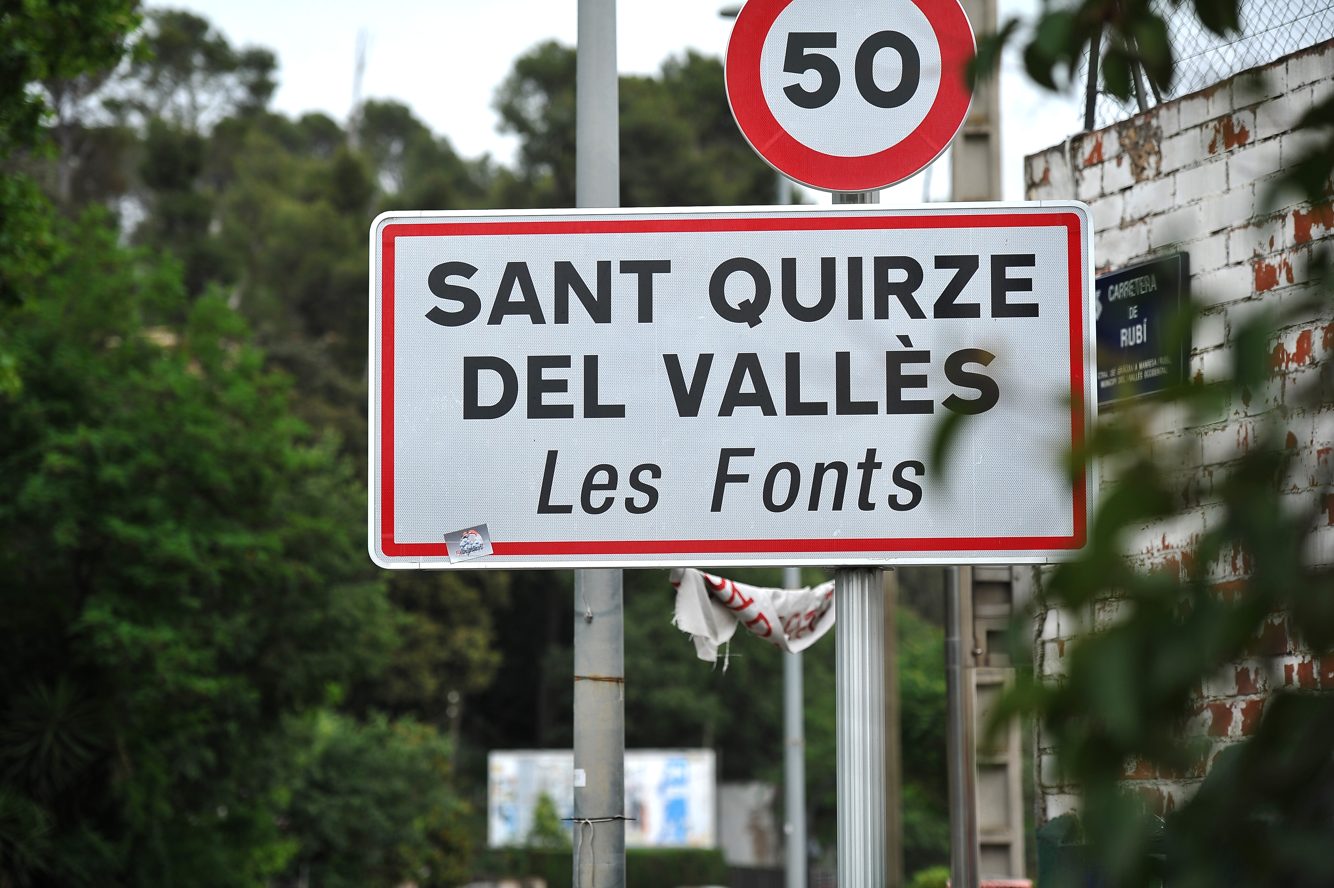 Els veïns volen que els alcaldes diguin si la segregació de les Fonts s'atura o se suspèn