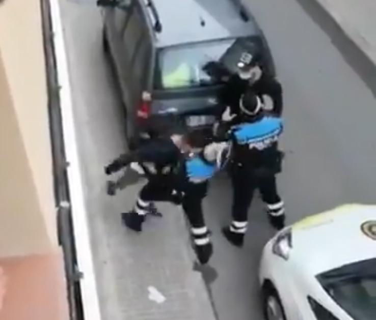 Agressió a un policia municipal