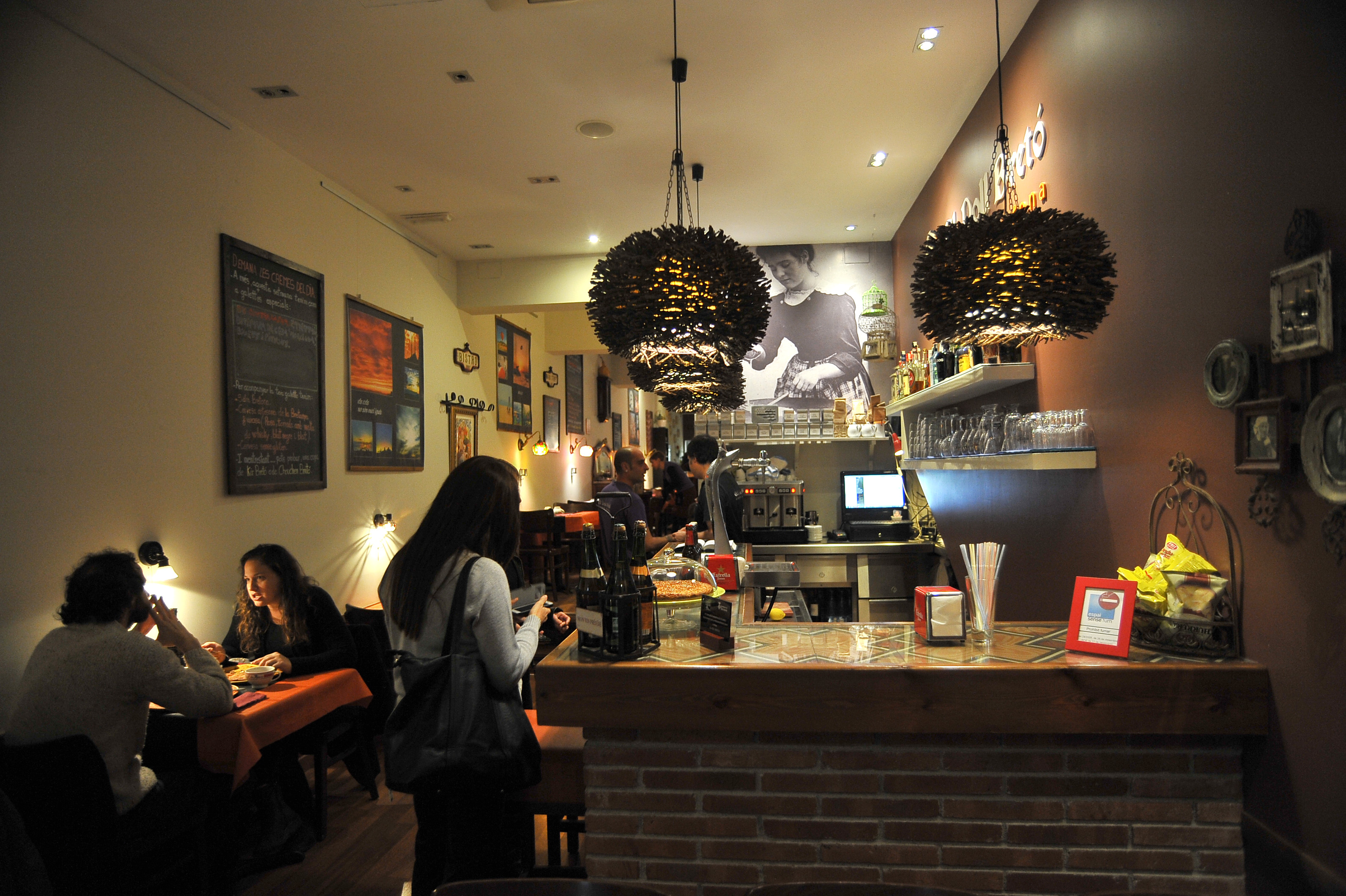 El TSJC amplia l'aforament en restauració al 50% i permet obrir ja fins a mitjanit