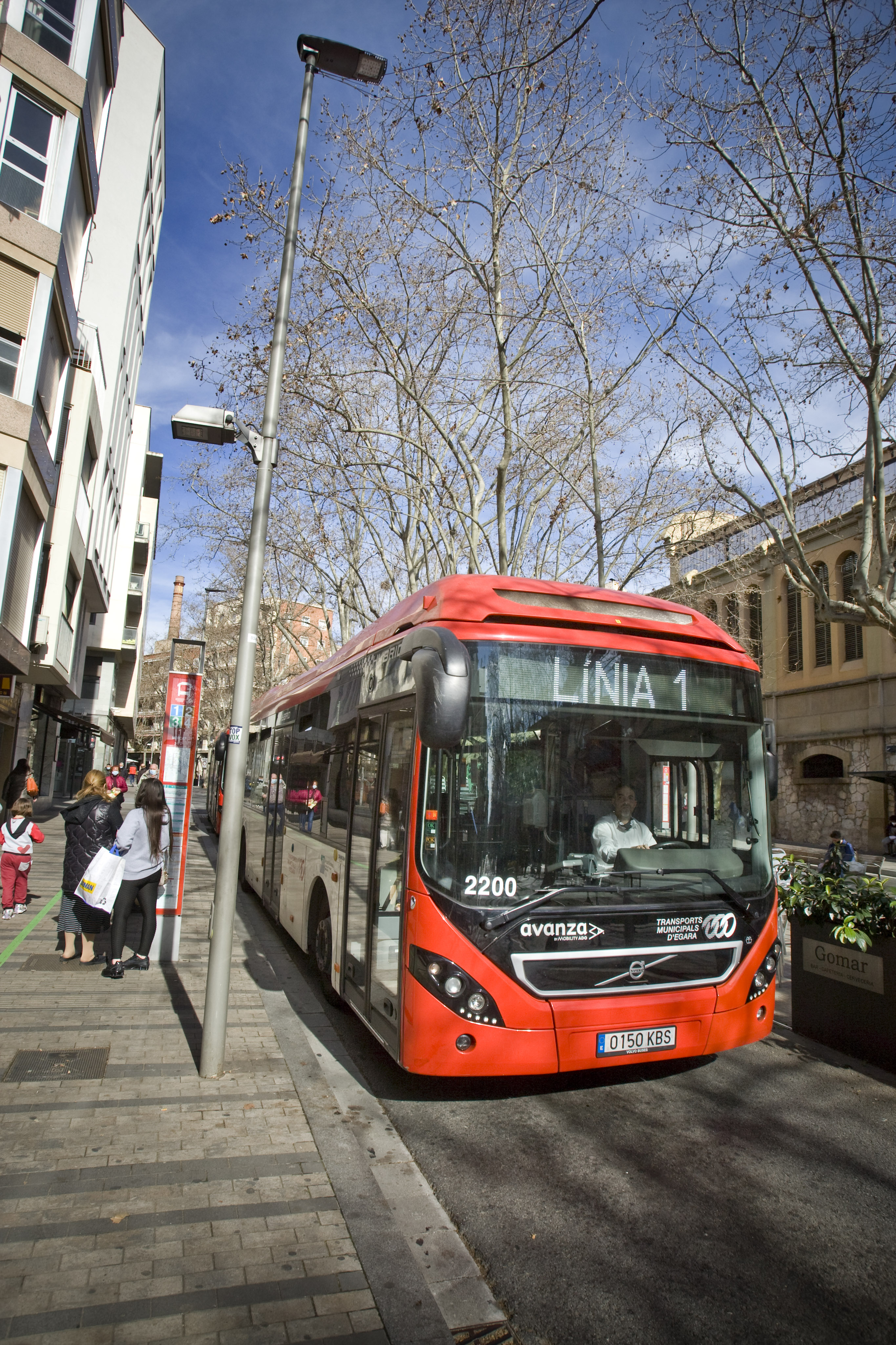 Denunciada per no posar-se la mascareta en un autobús
