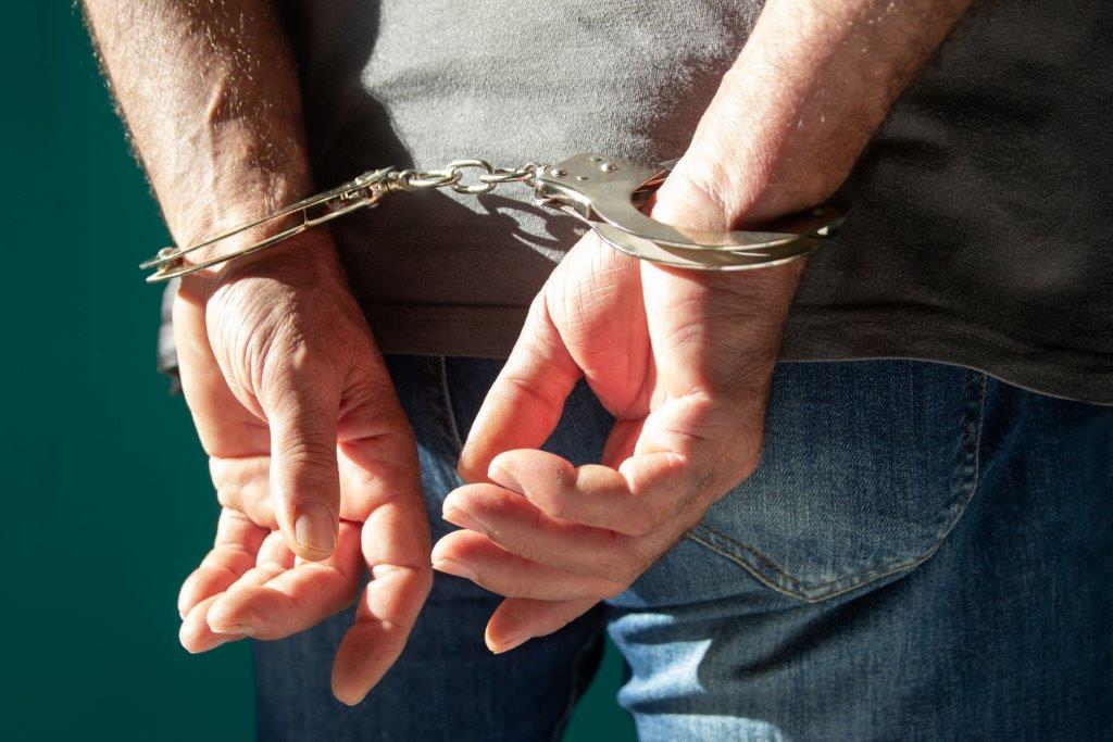 Detingut un home a Rubí per distribuir pornografia infantil