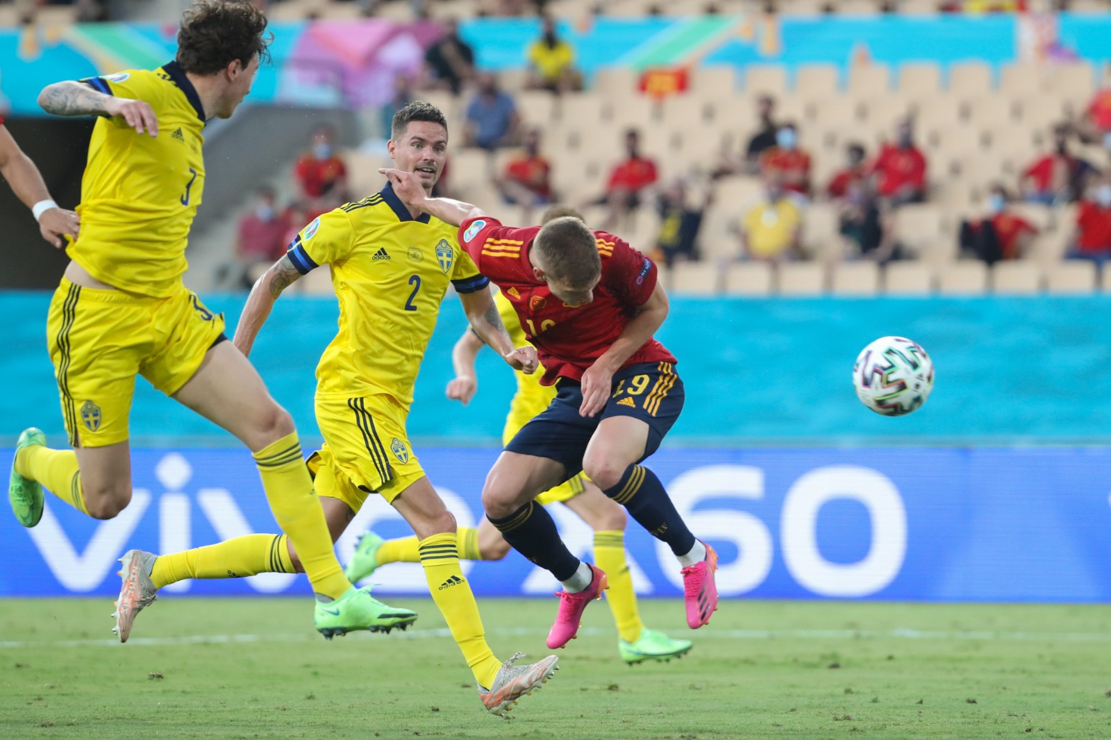 Dani Olmo signa un bon debut a l'Eurocopa
