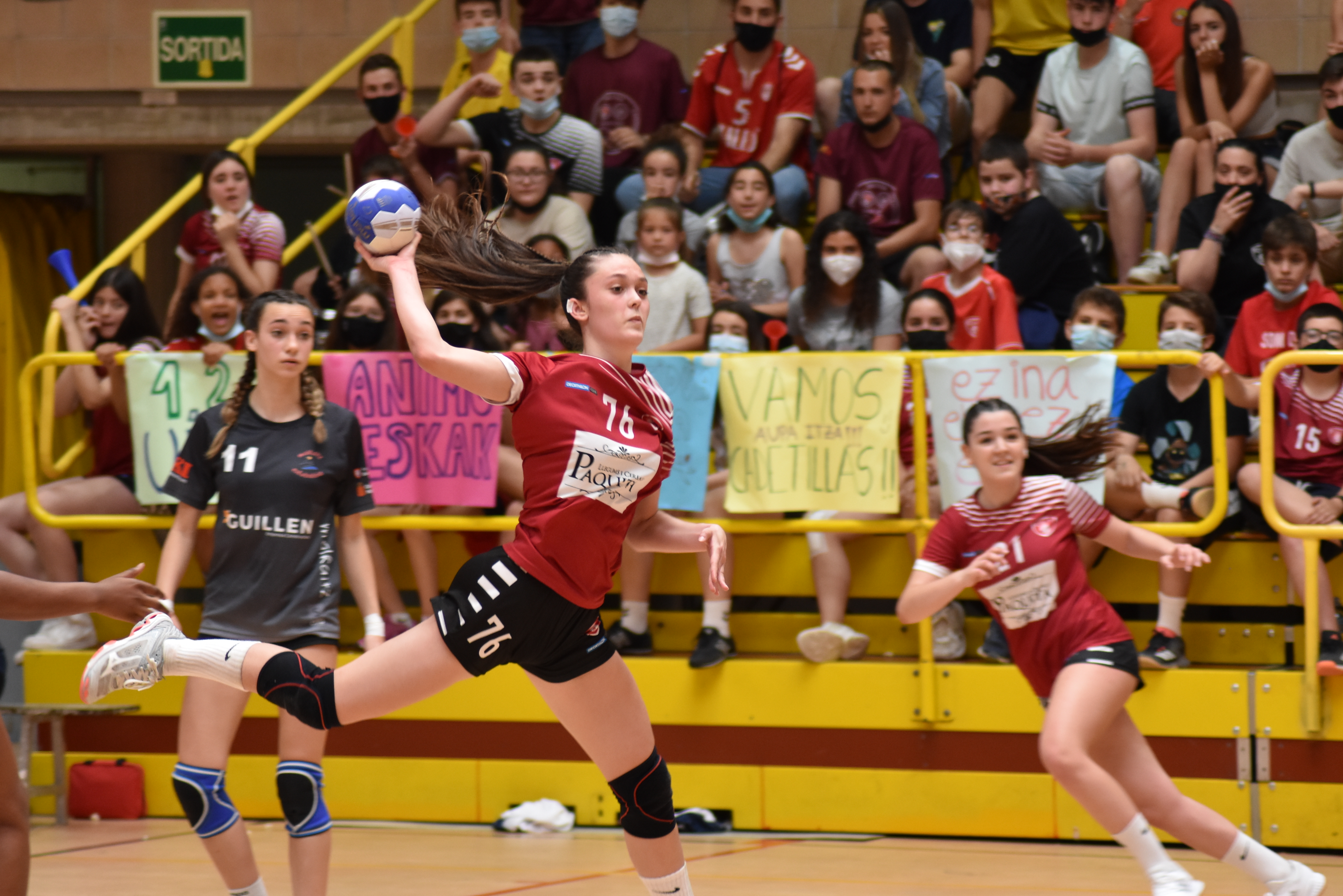 L’Handbol Terrassa cadet debuta al Nacional femení