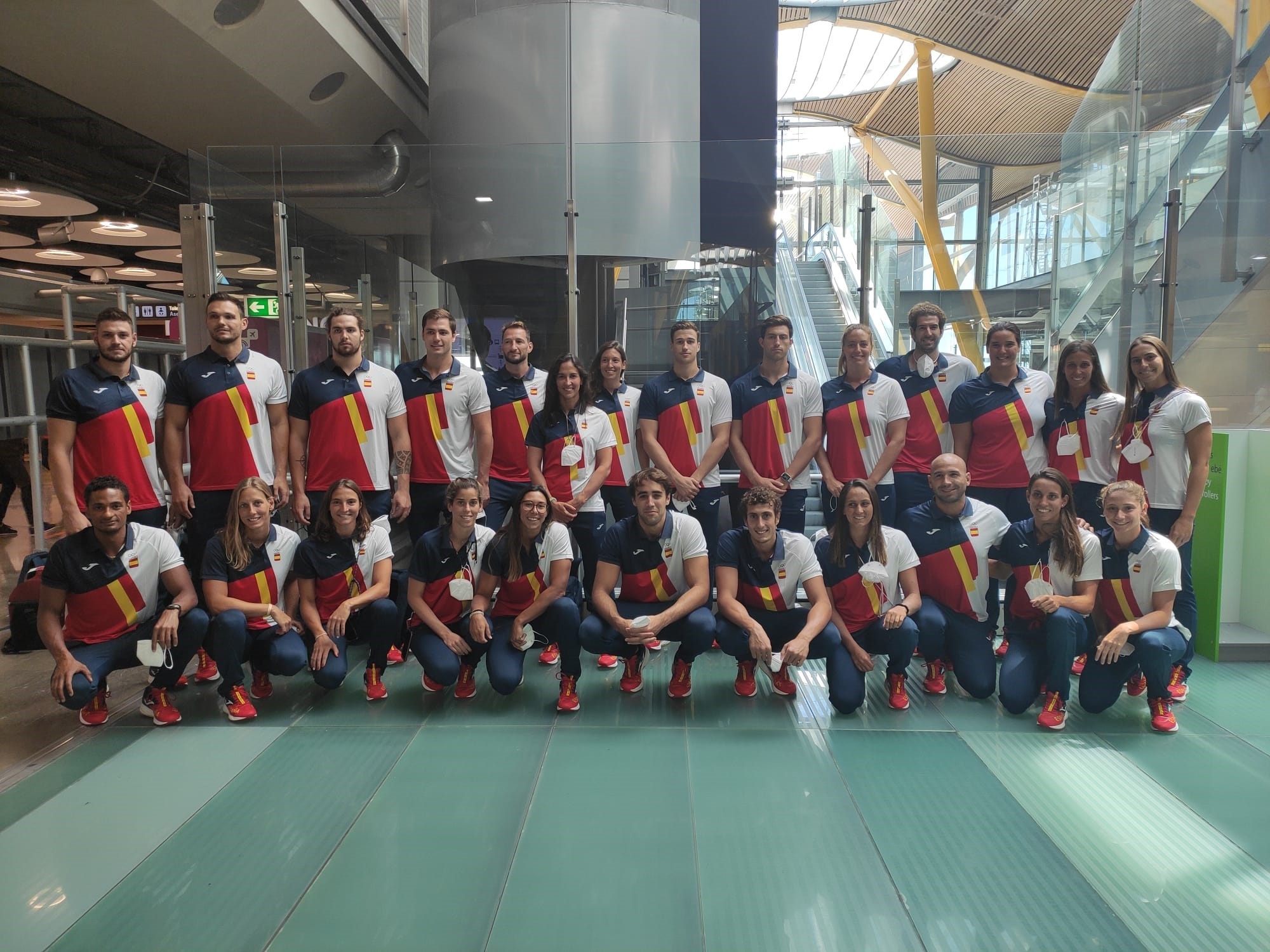 Les seleccions de waterpolo viatgen al Japó