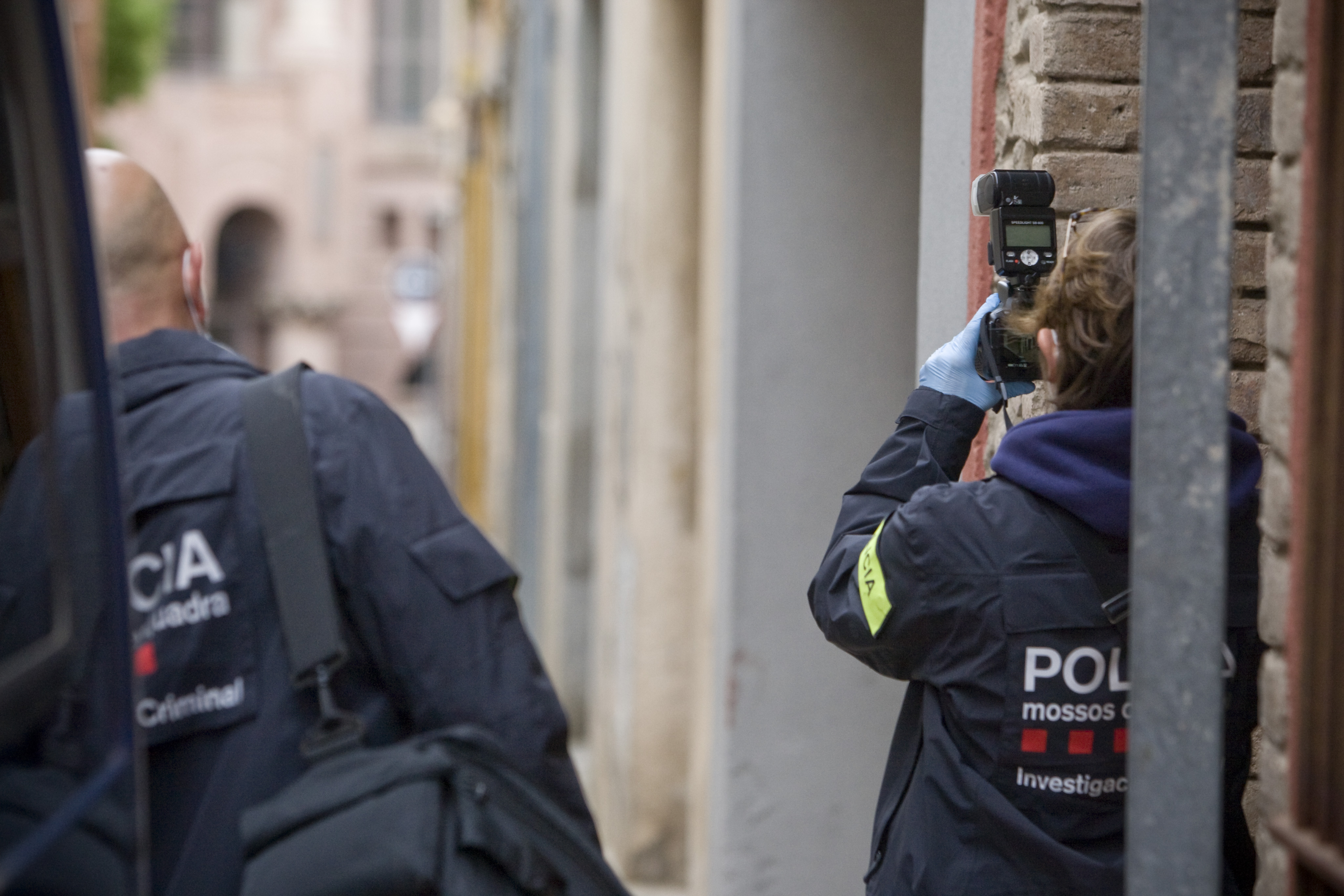 Acusen un jove de cometre sis robatoris amb força en locals en tan sols deu dies