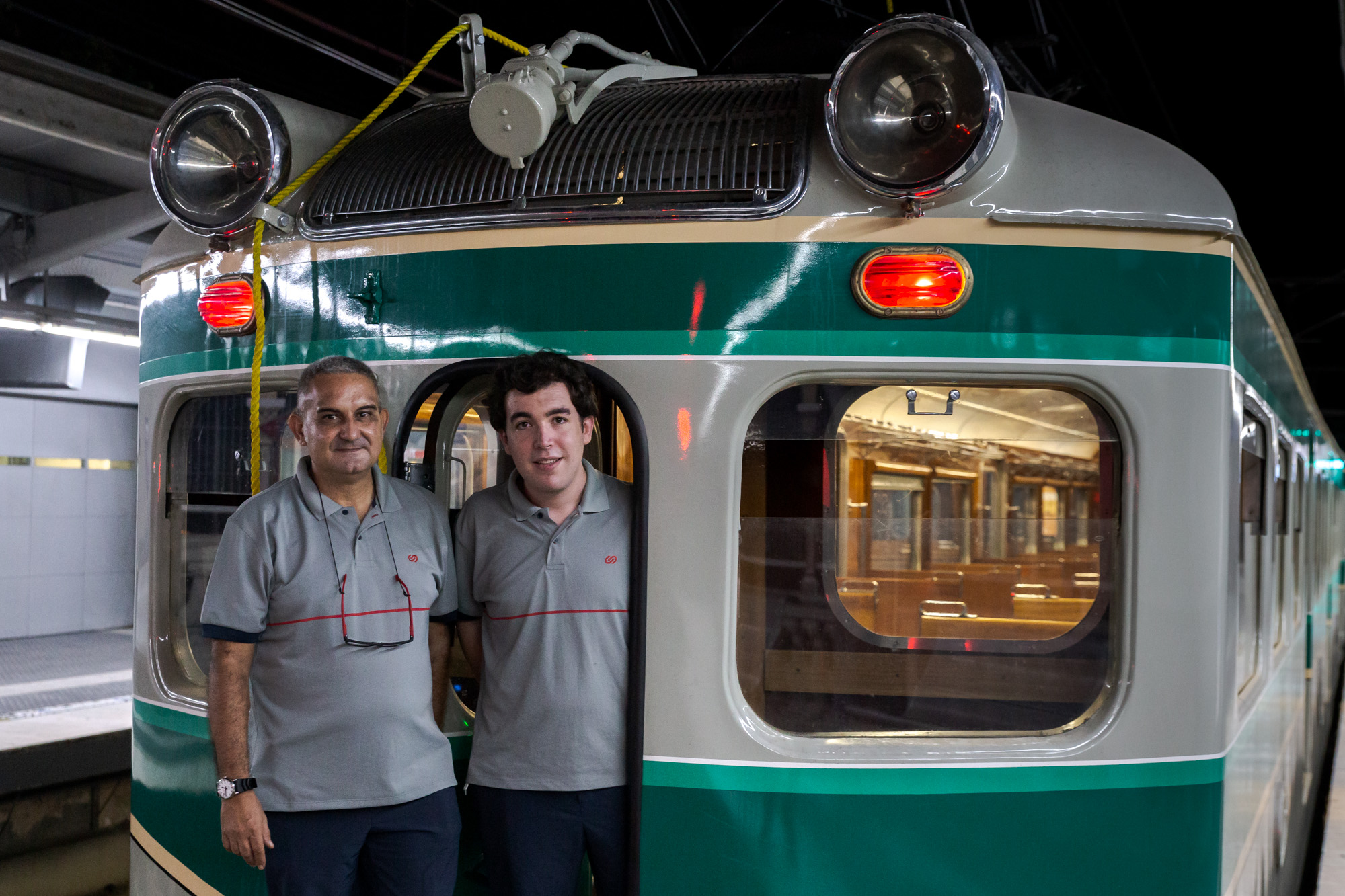 Coneixes el tren Granota? Ja escalfa motors a la via