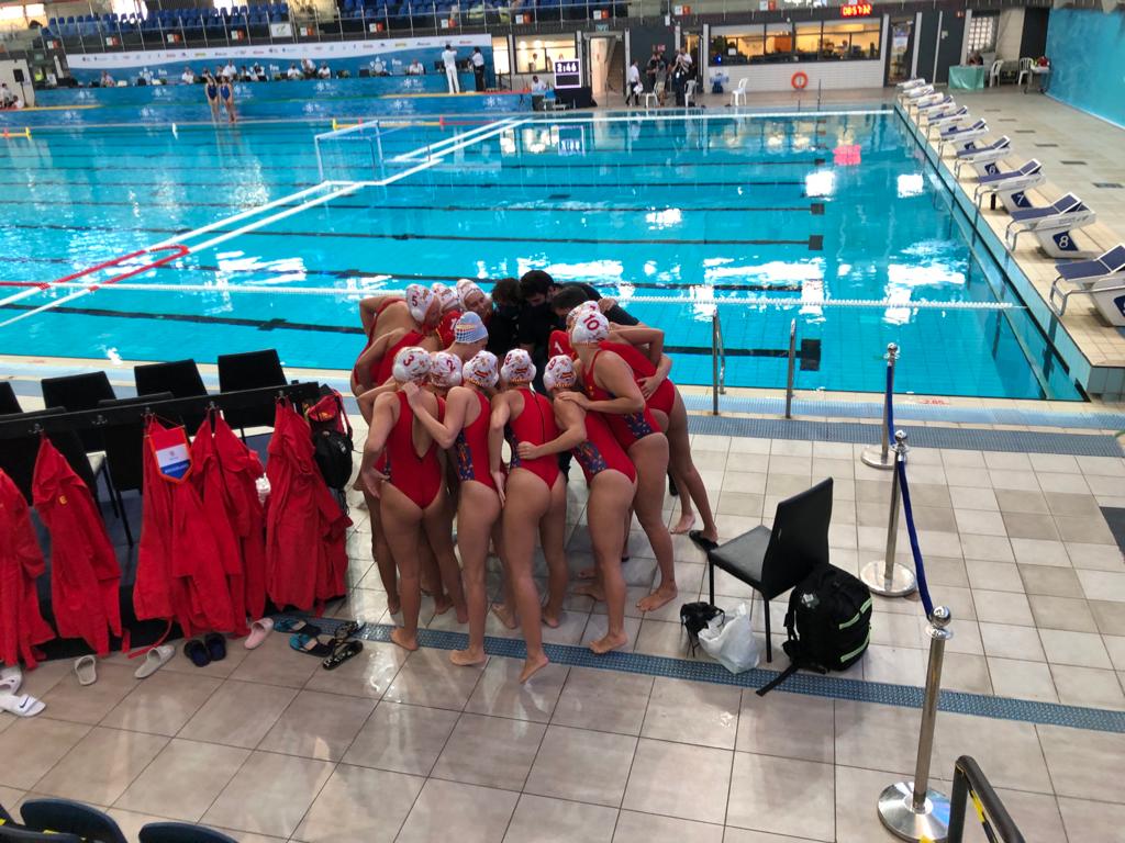 La selecció júnior femenina juga contra Alemanya
