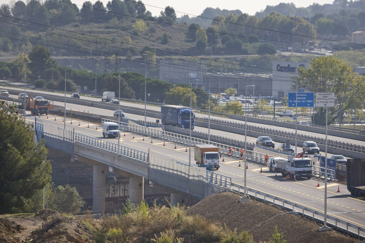 Talls nocturns a l’enllaç de la C-58 i l’avinguda del Vallès