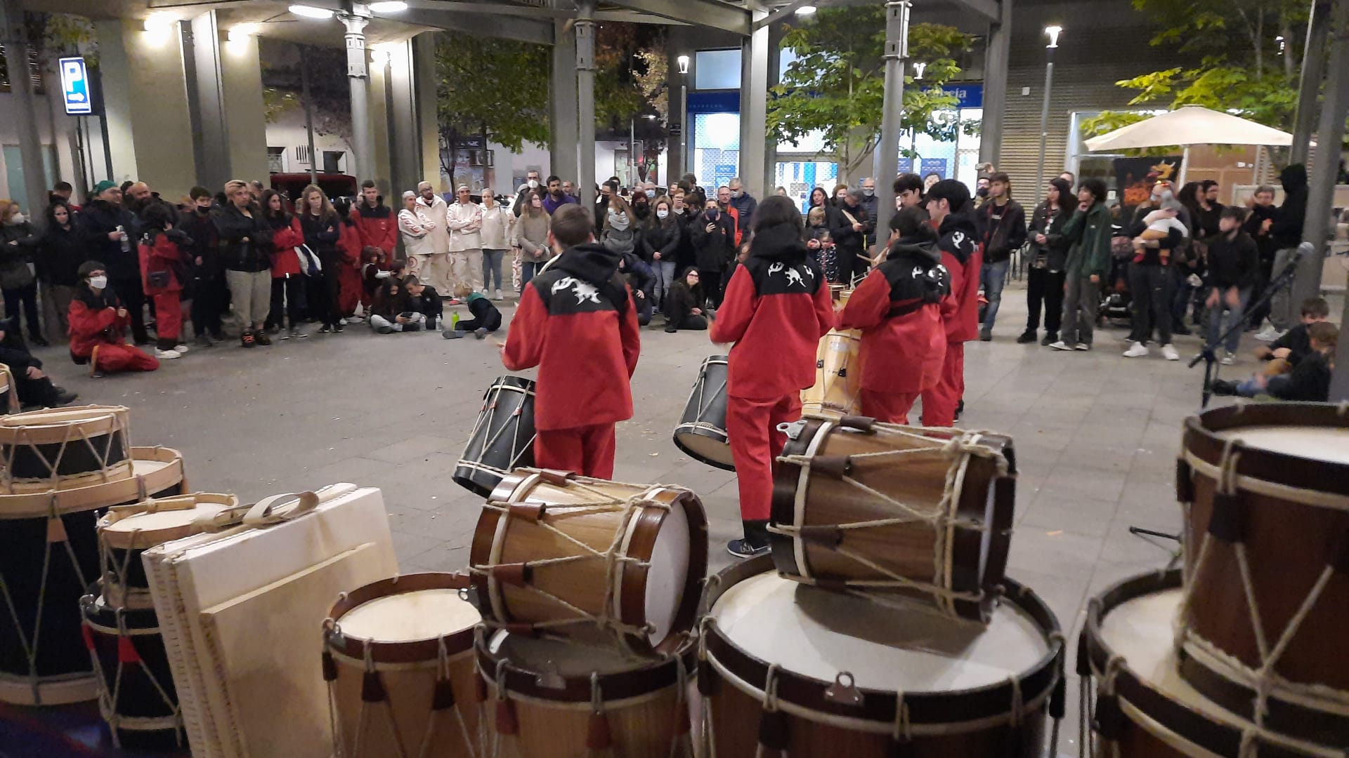 Emoció al primer concurs de tabals tradicionals de Terrassa