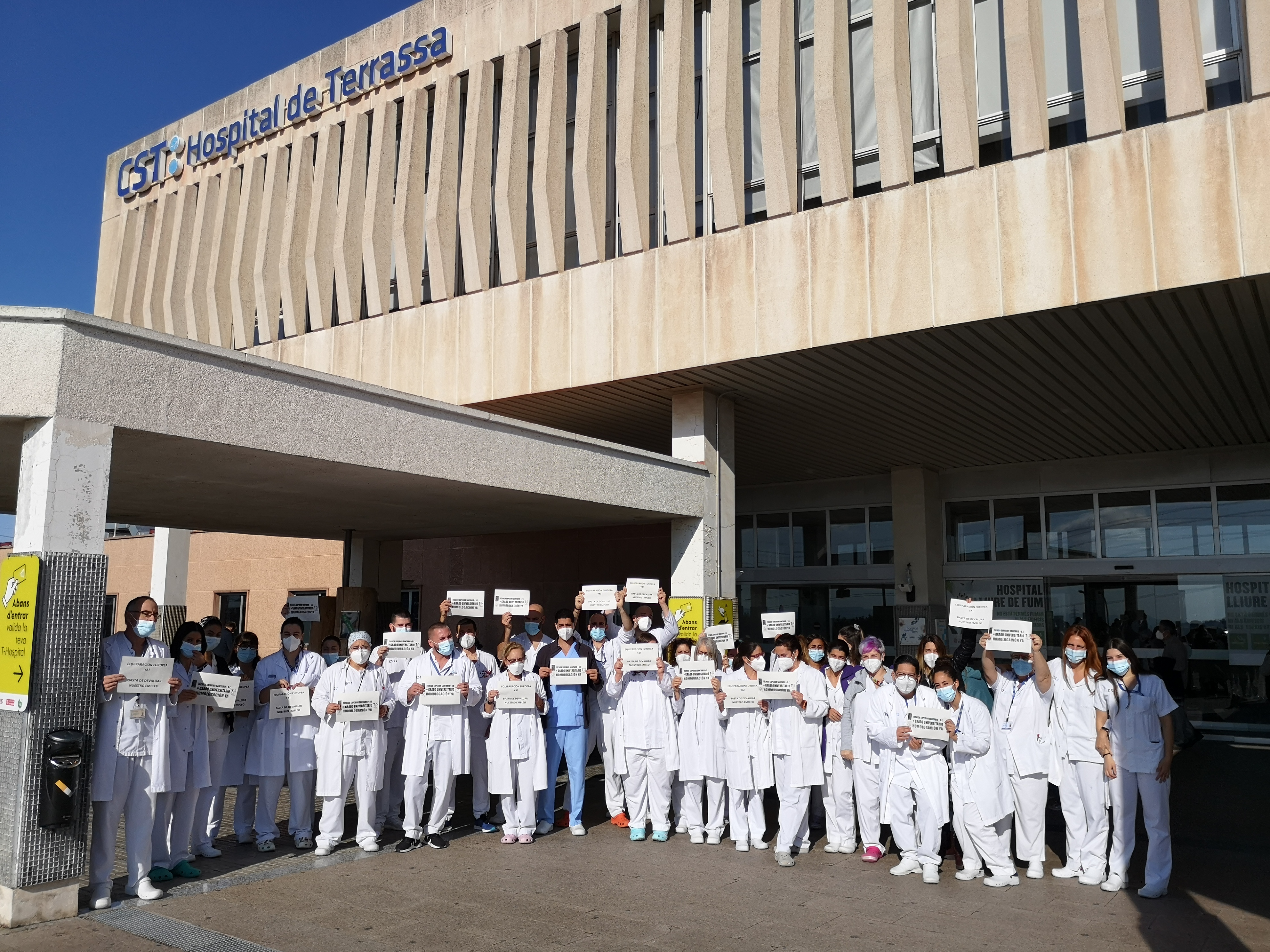 Els tècnics superiors sanitaris es mobilitzen per ser grau universitari