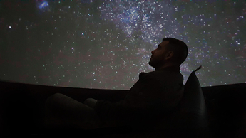 El MNACTEC instal·la un planetari immersiu