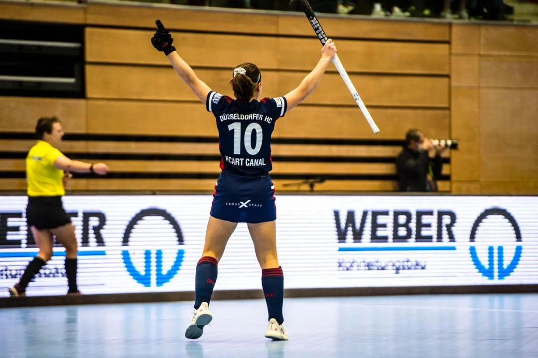 Clara Ycart, campiona de la Bundesliga de hockey sala amb el Düsseldorfer