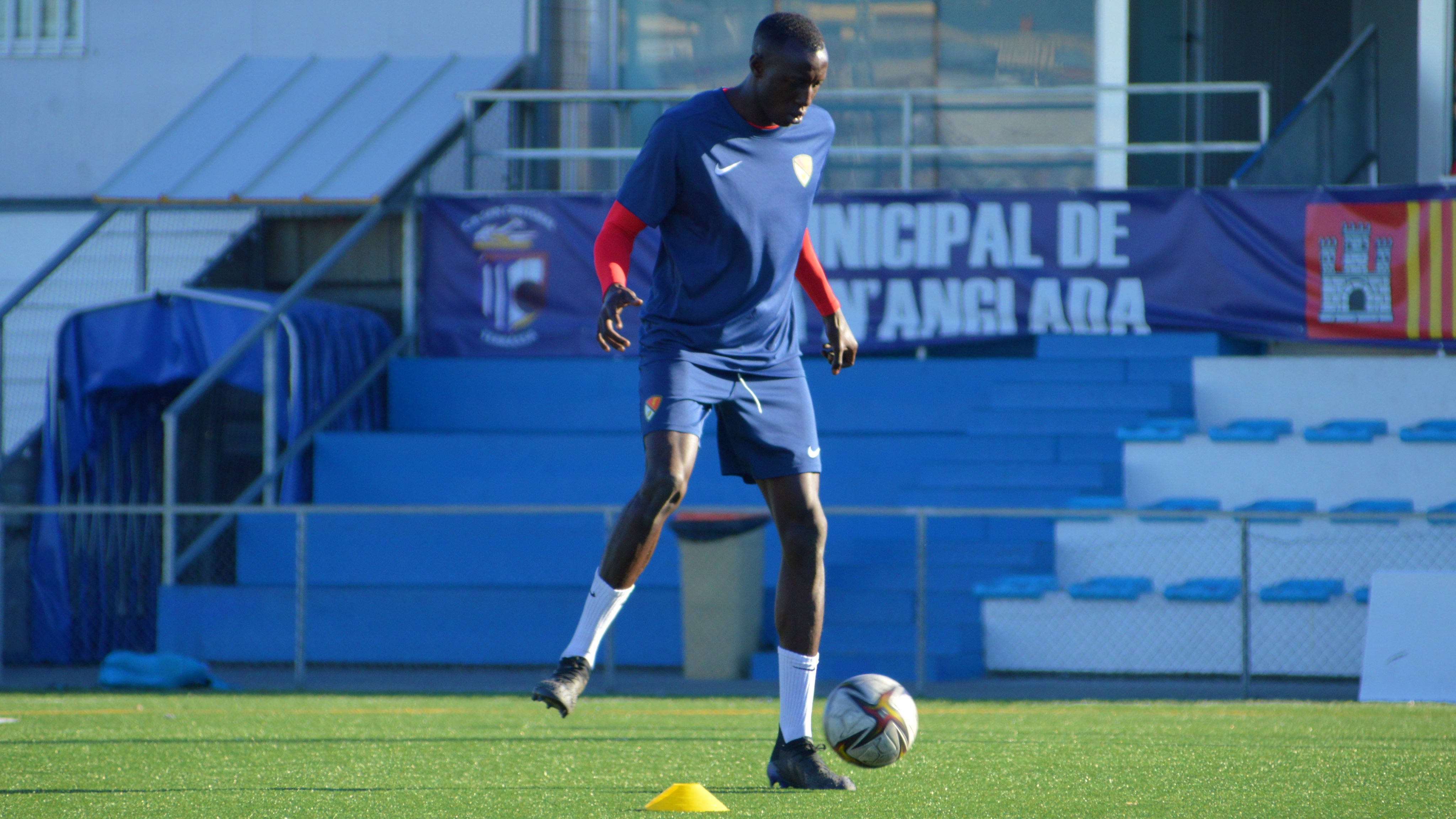 Primer entrenament de Sanku amb el Terrassa FC